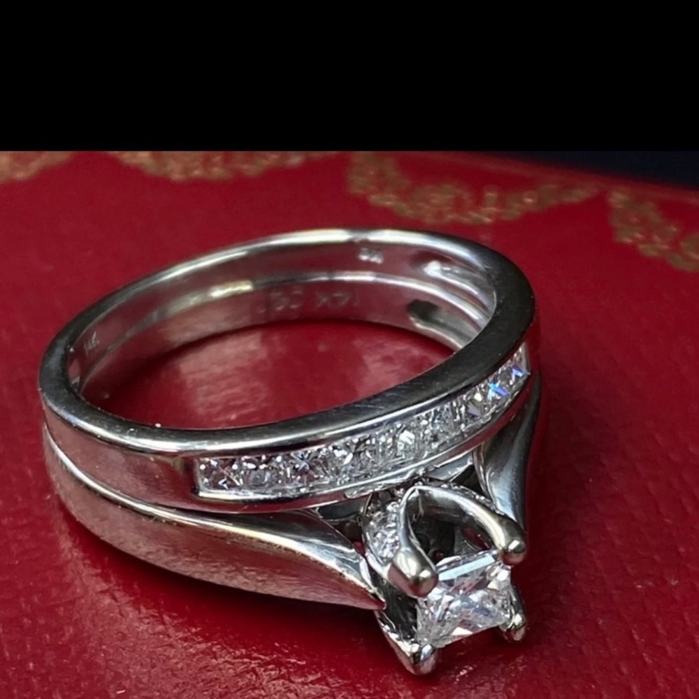 Ring - Picture 5 of 5